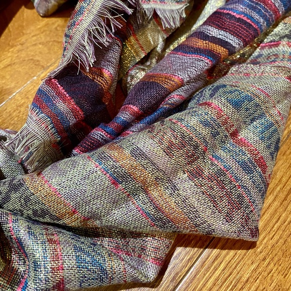 Loft Gold Metallic Scarf - Picture 4 of 6